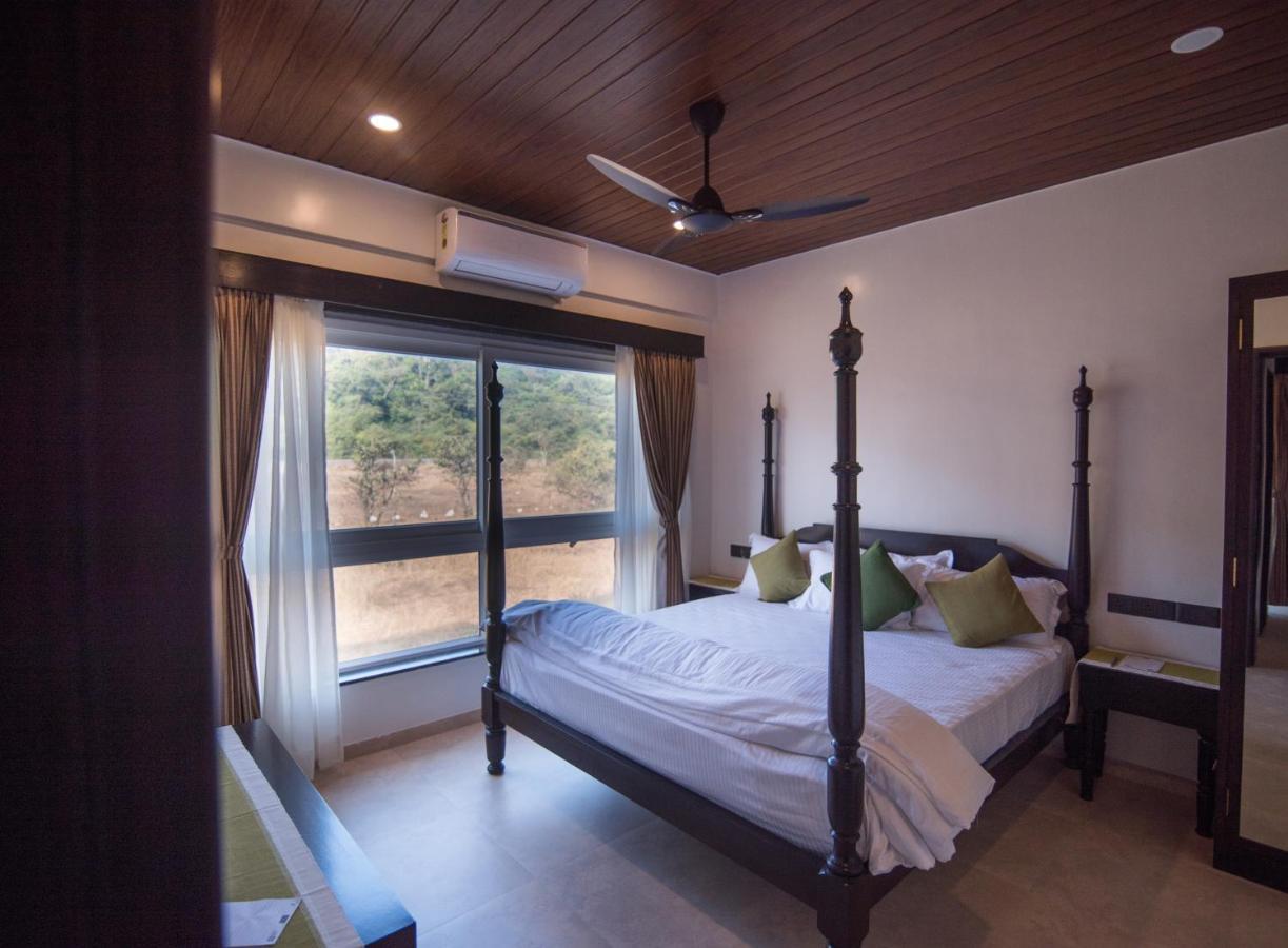 Mastiff Grand La Villae Lonavala Extérieur photo